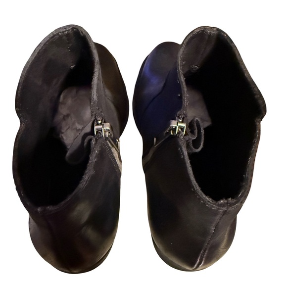 Born NWOT Sz 6M Rani Dry Collection Black Leather Ankle Boots (SH116) - Picture 6 of 11